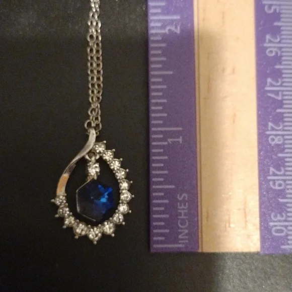 Floating Blue Topaz Rhinestone necklace - Picture 5 of 7
